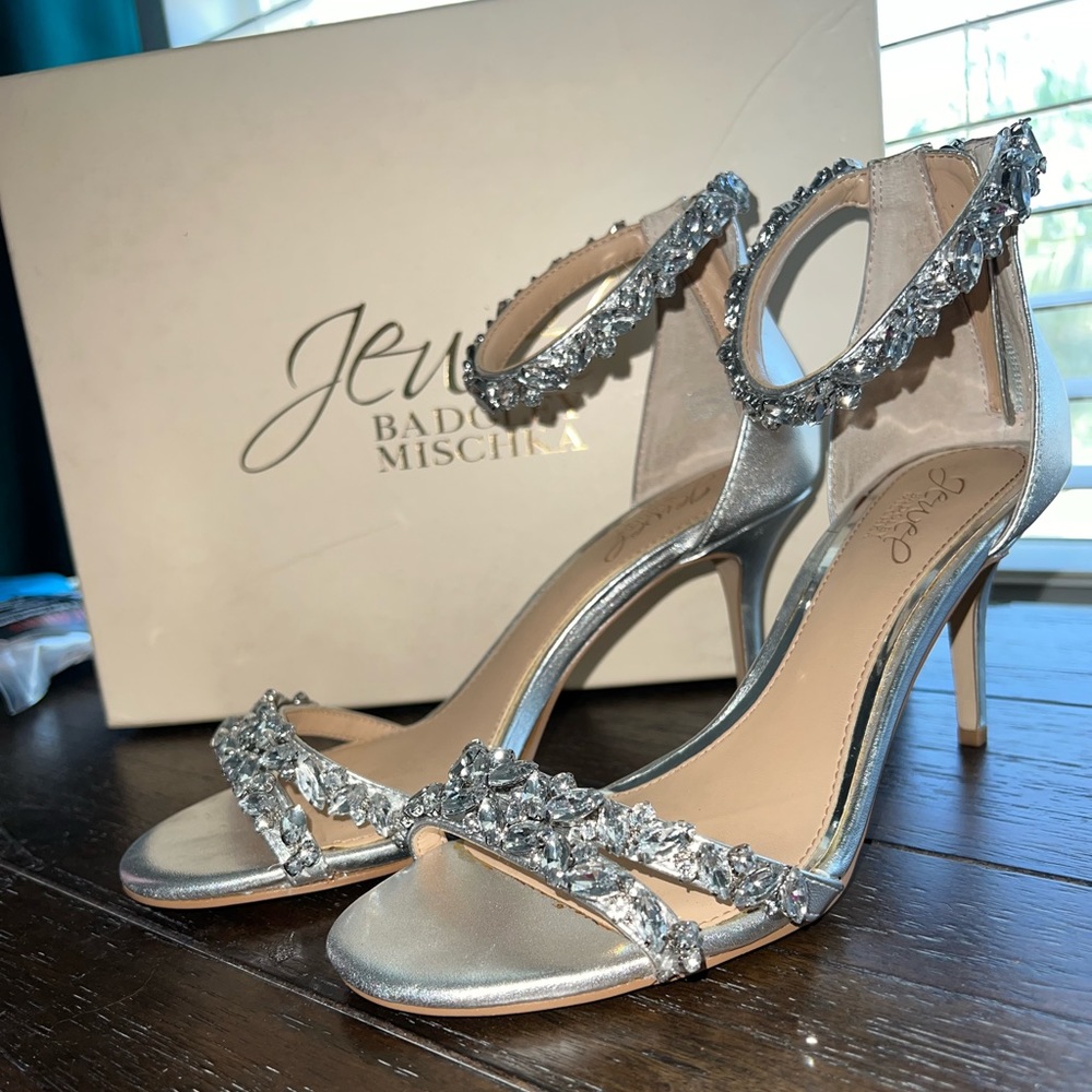 Jewel by Badgley Mishka Caroline 3 inch heel